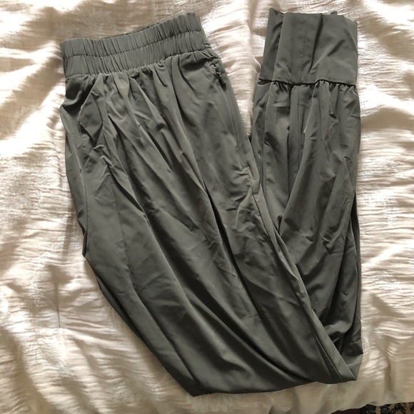 Nike dryfit olive joggers - Picture 3 of 11